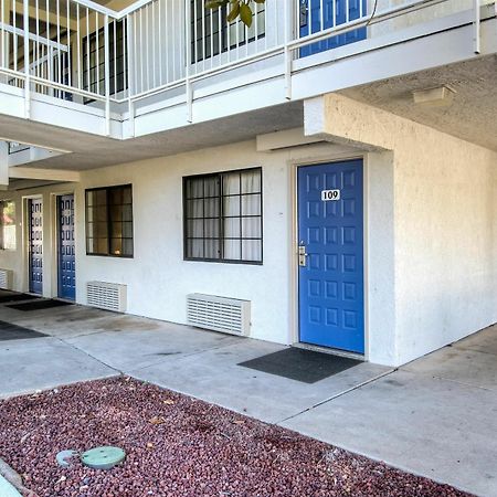 Motel 6-Redding, Ca - South Екстериор снимка