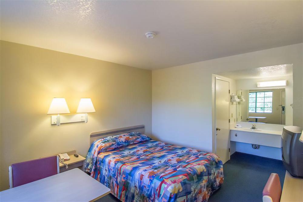 Motel 6-Redding, Ca - South Стая снимка
