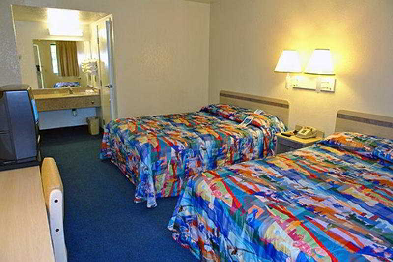 Motel 6-Redding, Ca - South Екстериор снимка
