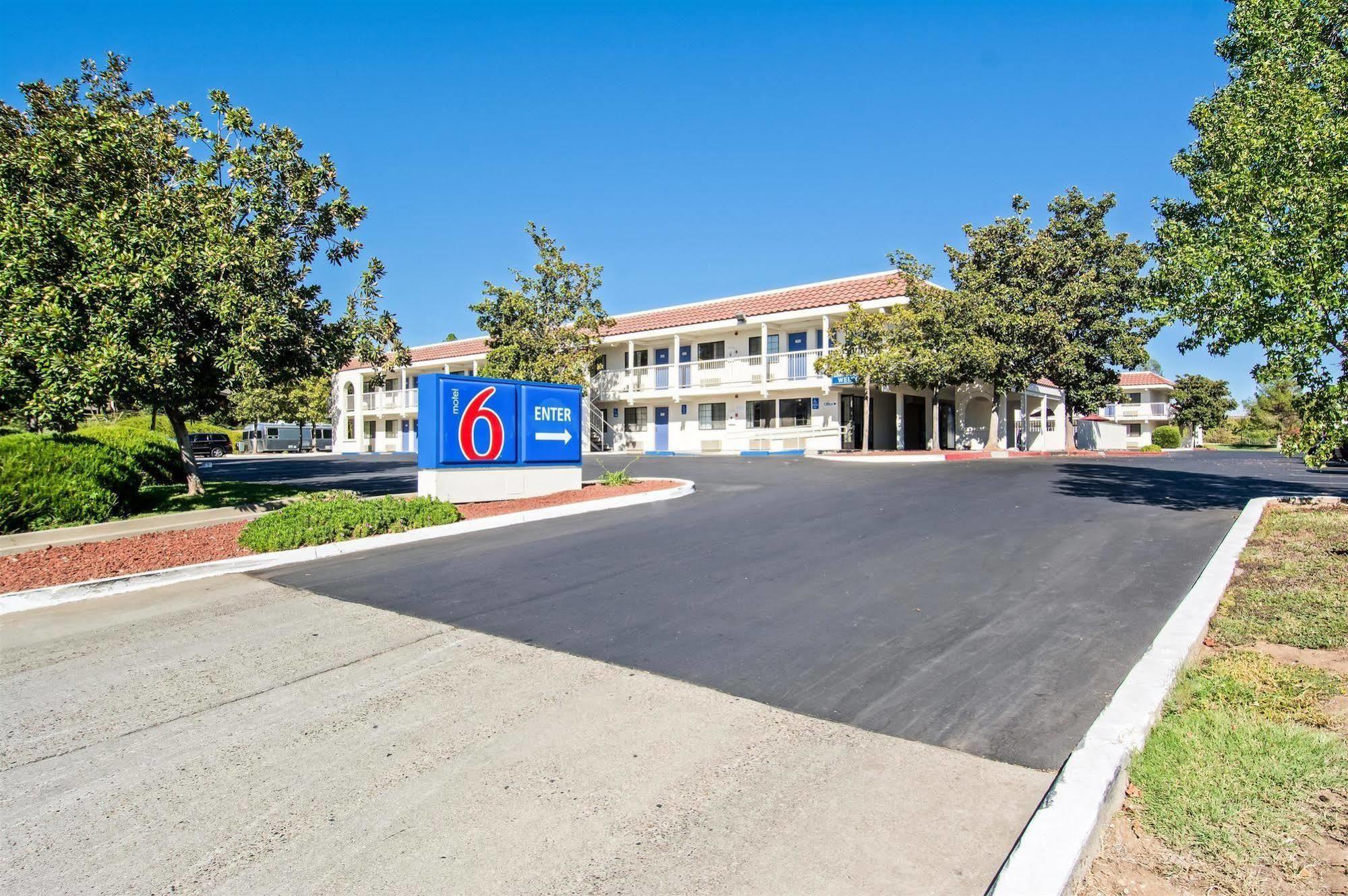 Motel 6-Redding, Ca - South Екстериор снимка