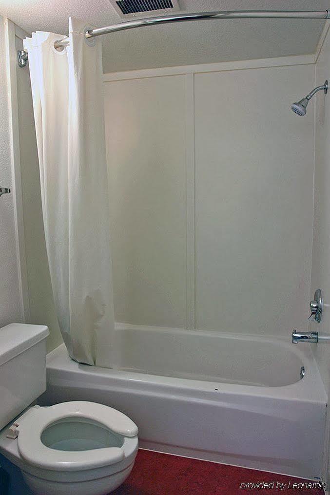 Motel 6-Redding, Ca - South Екстериор снимка