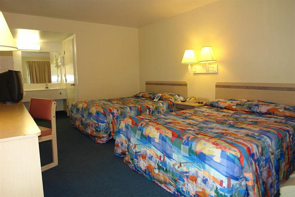 Motel 6-Redding, Ca - South Екстериор снимка